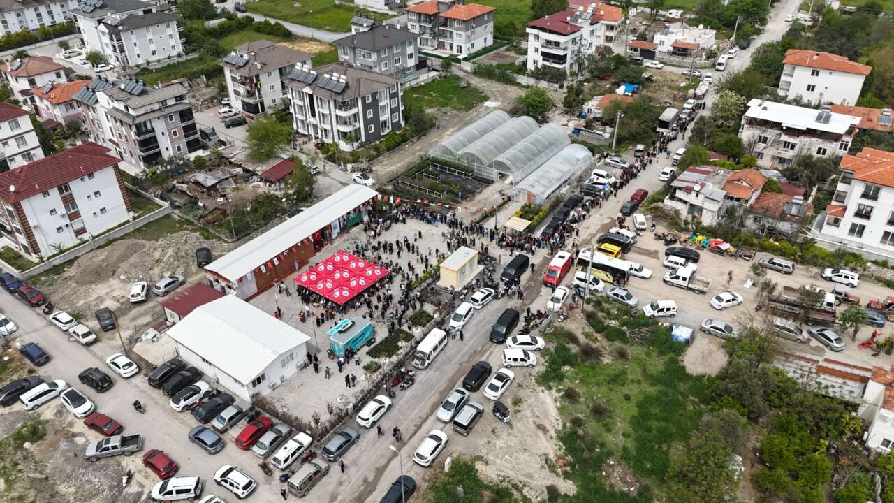 Dalaman’da Yeni Kurulan Serada Üreticilere Büyük Destek 2